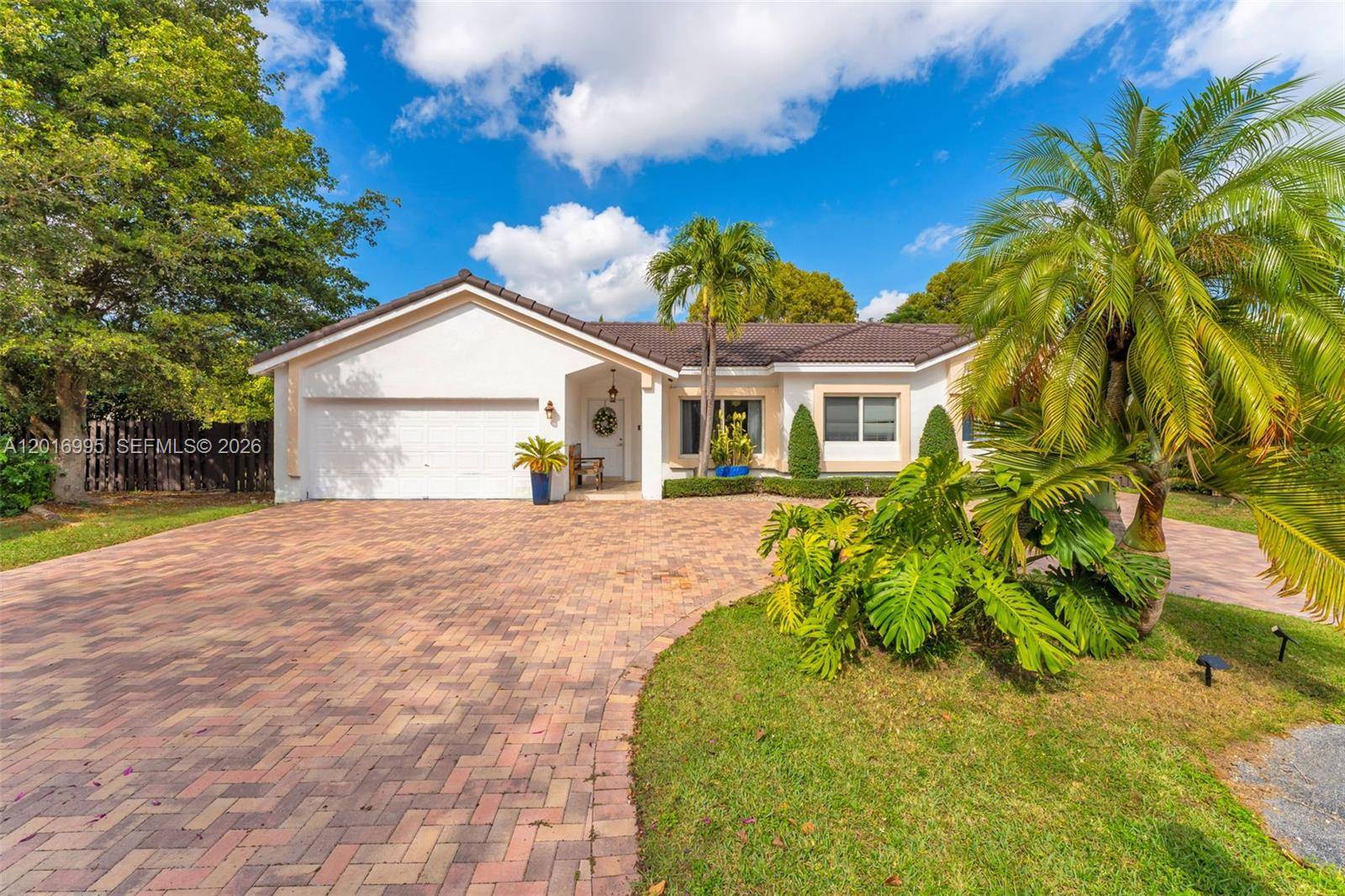 15325 SW 54th TerMiami - picture
