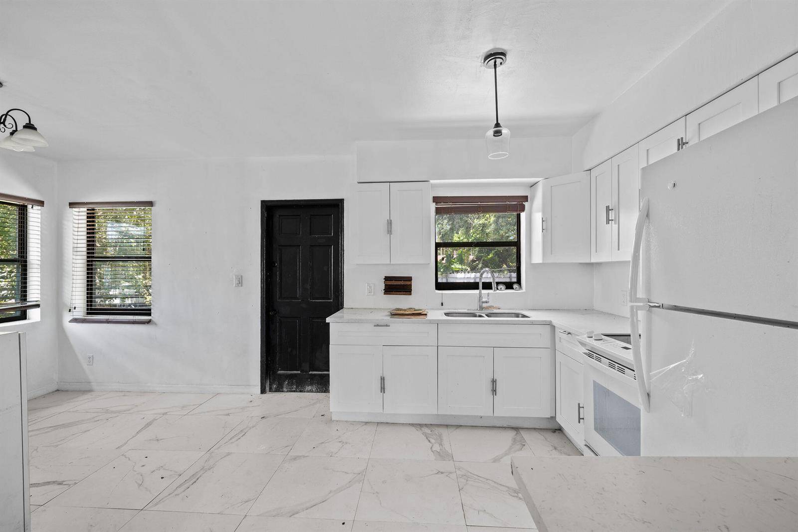 515 NW 88thEl Portal - picture