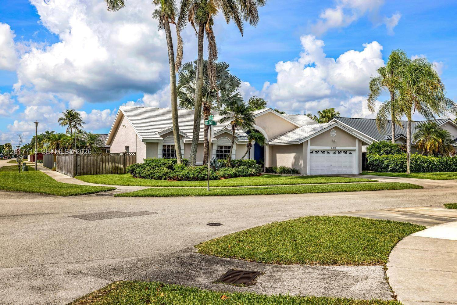 14500 SW 161st StMiami - picture