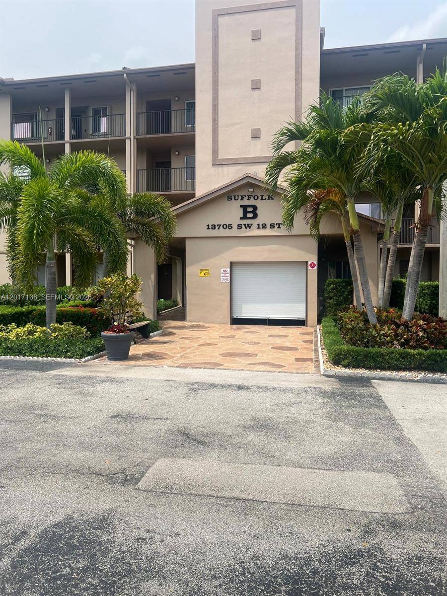 13705 SW 12th StPembroke Pines - Condo 1-4 Stories,Condo condo unit 208B - picture