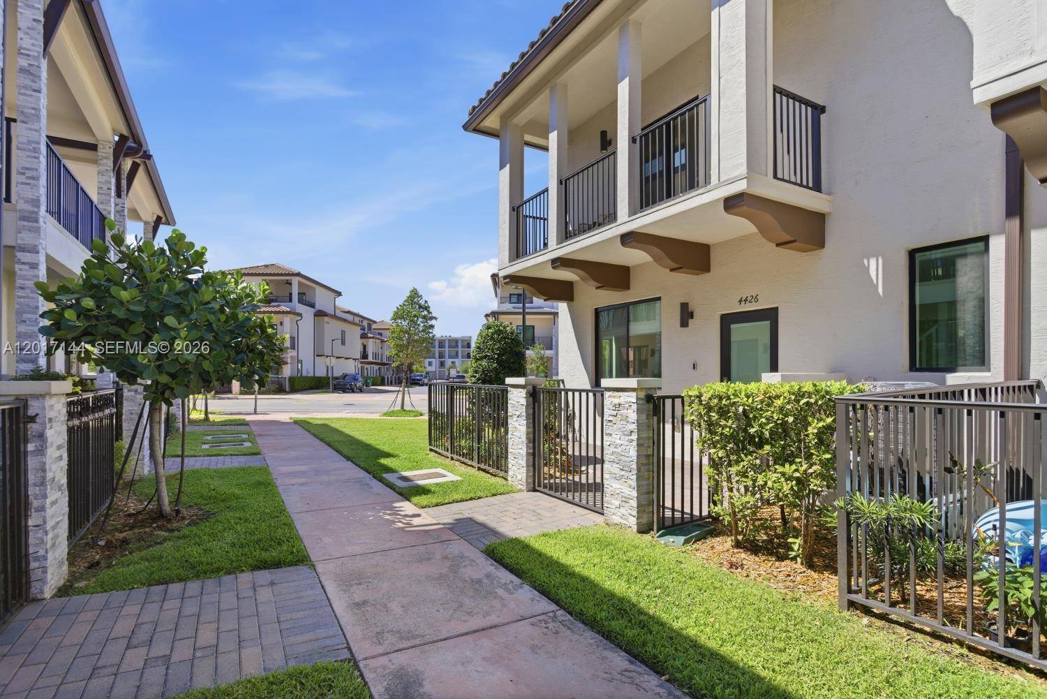 4426 83rd PkwyDoral - picture