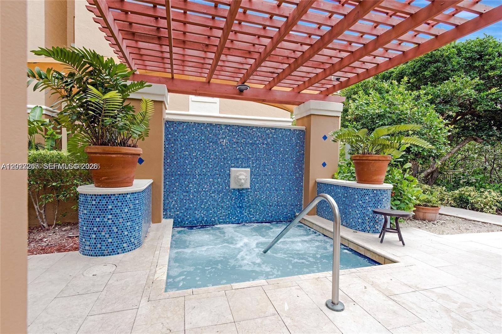 19555 E Country Club DrAventura - THE YACHT CLUB AT AVENTUR condo unit 8502 - picture