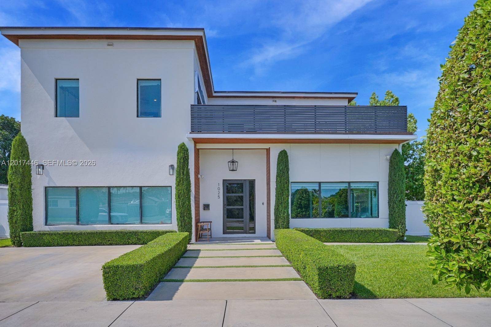 1025 NE 170th TerMiami - picture