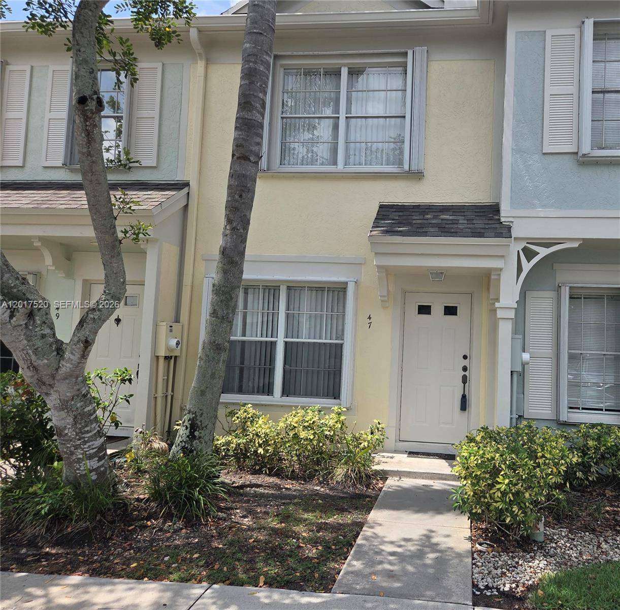 47 Simonton CirWeston - picture