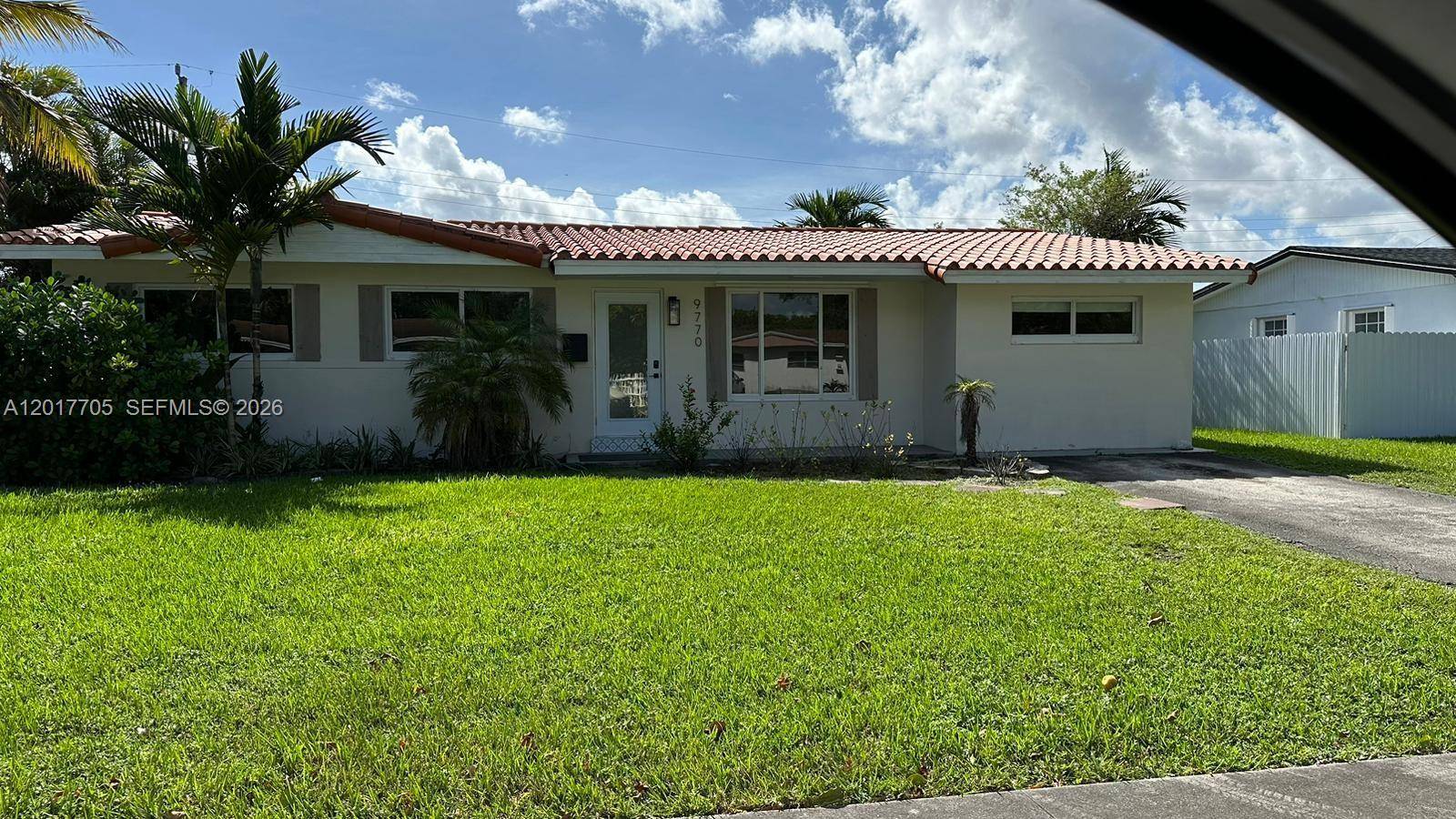 9770 SW 77th TerMiami - picture