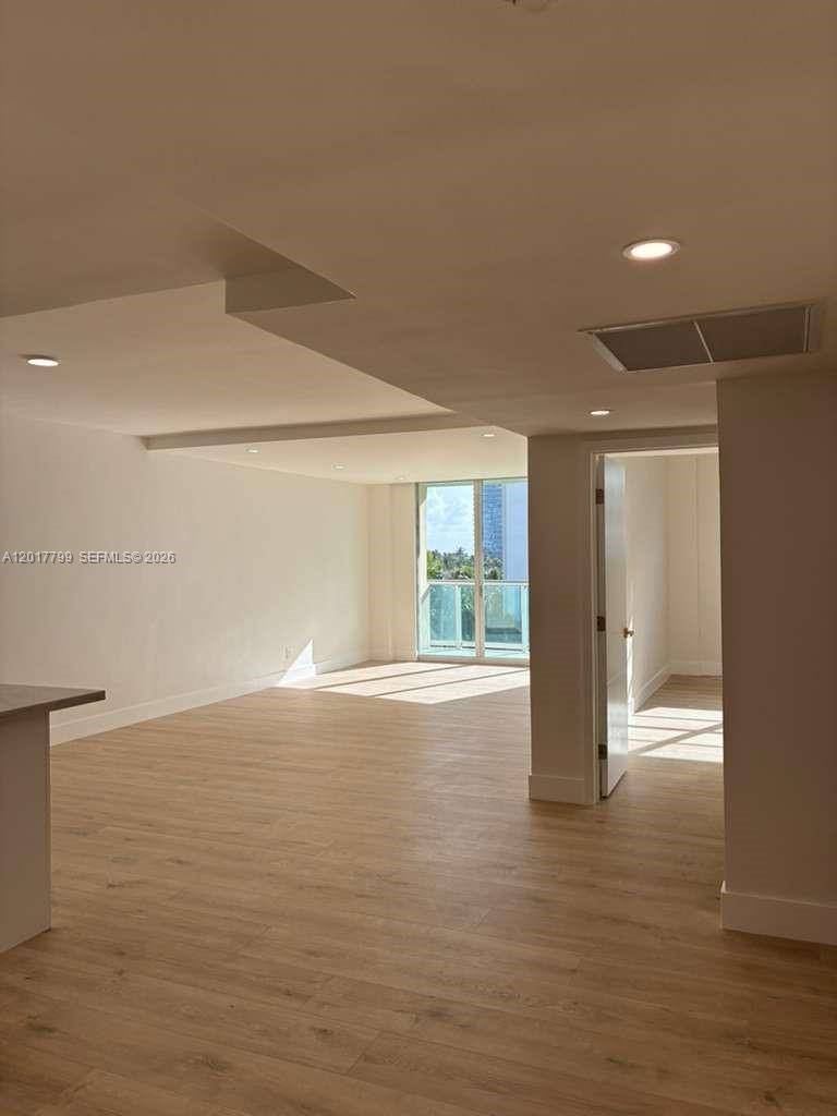 19390 Collins AveSunny Isles Beach - Condo 5+ Stories,Condo condo unit 520 - picture