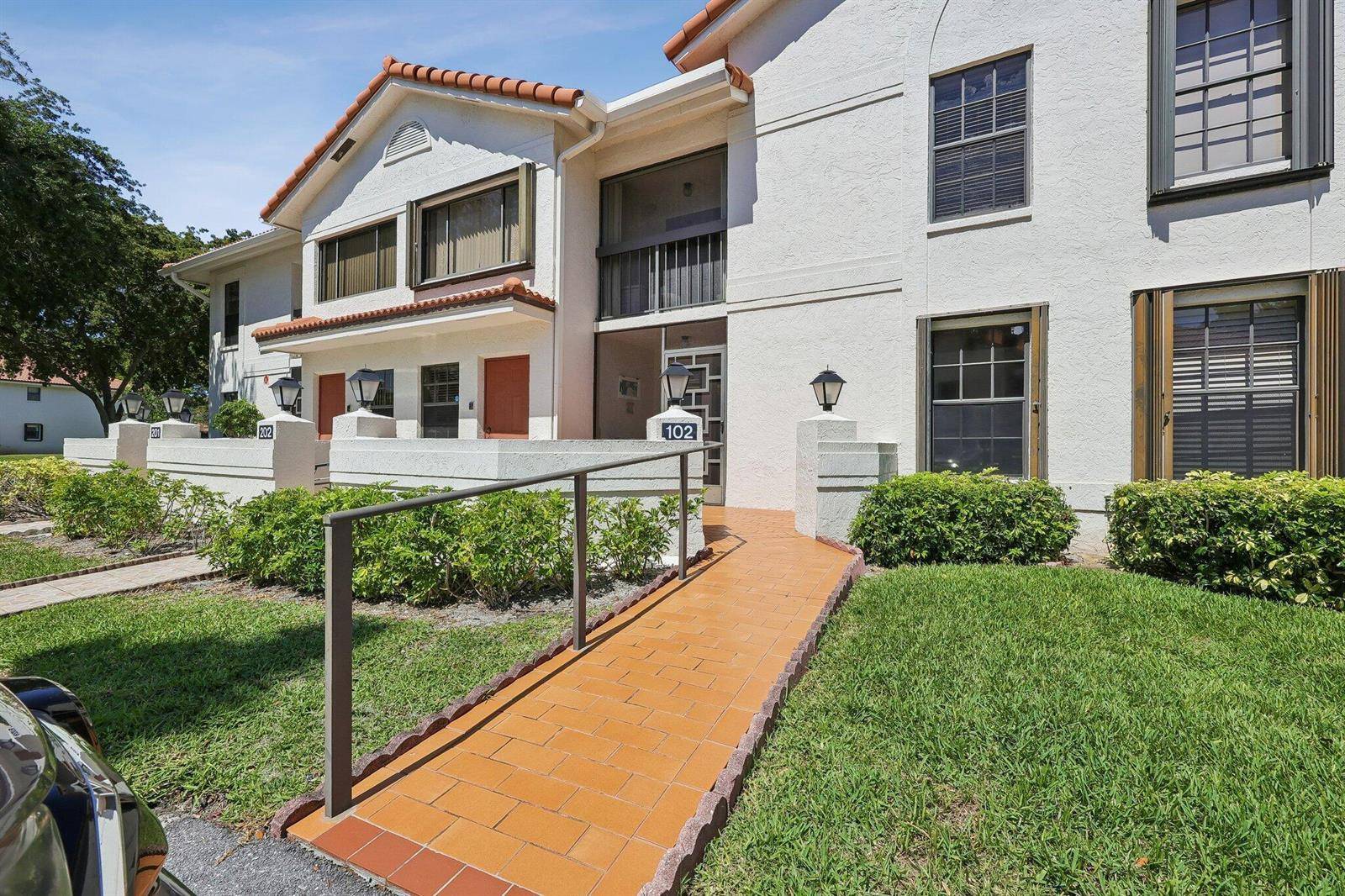9681 E Sills DrBoynton Beach - SUN VALLEY EAST condo unit 102 - picture