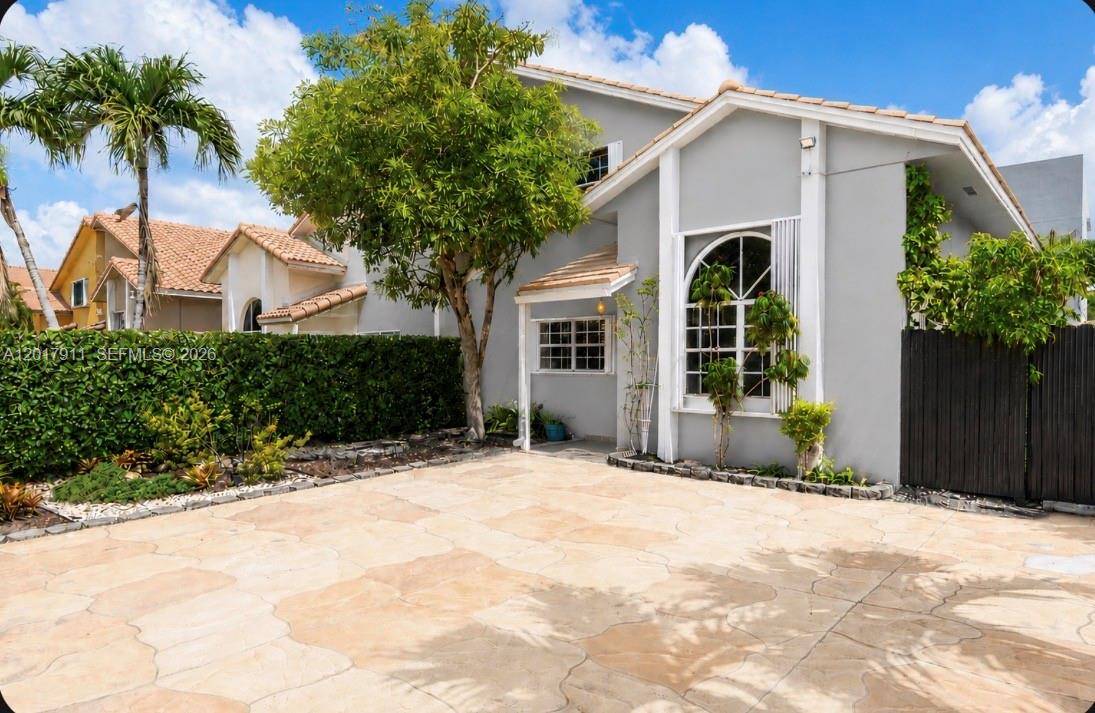 7811 SW 9th TerMiami - picture