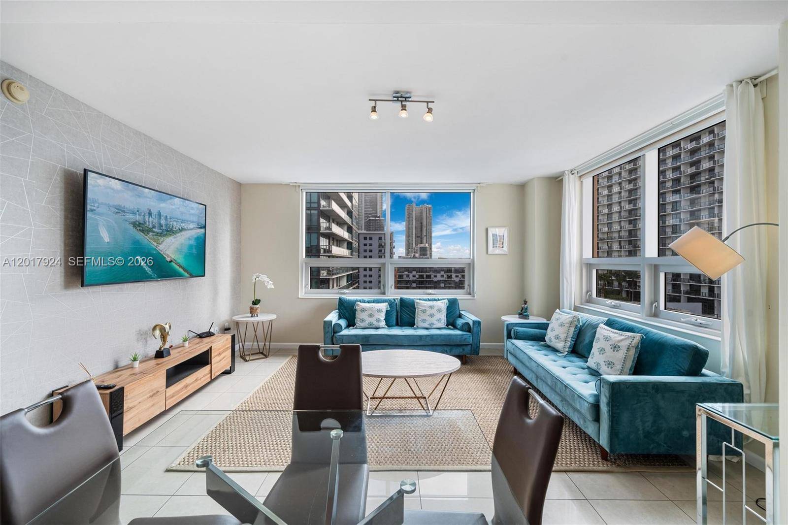 3250 NE 1st AveMiami - Condo/Co-Op/Annual,Condo condo unit 916 - picture