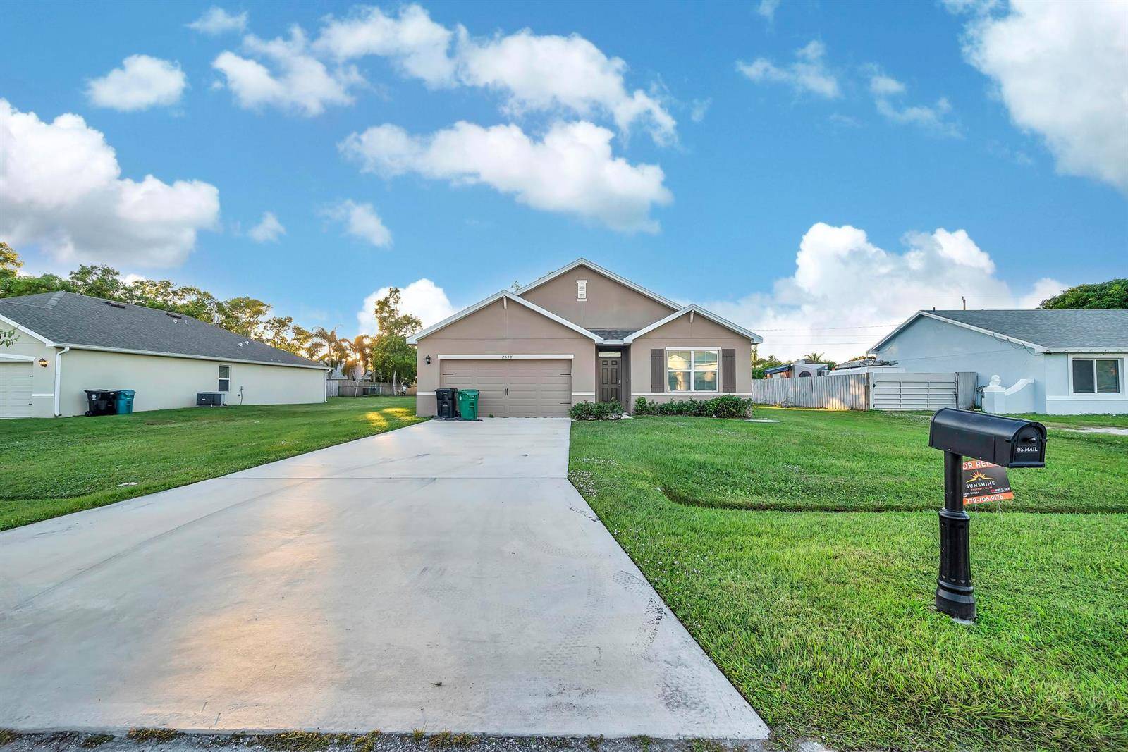 2538 SE Rock SpringsPort St. Lucie - picture