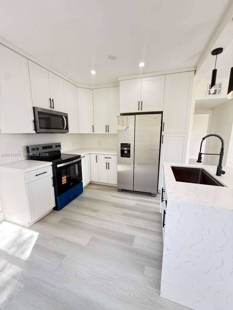 3515 NW 213th StMiami Gardens - picture