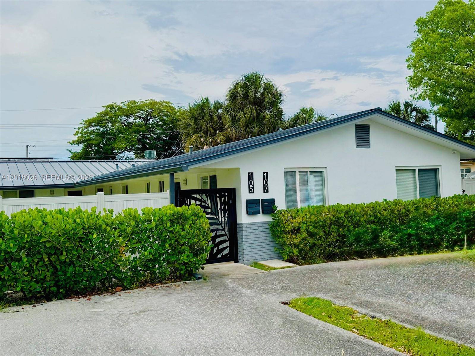 105-107 NE 30th CtWilton Manors - Duplex/Tri/Quad-Annual,Multi Family condo unit 107 - picture