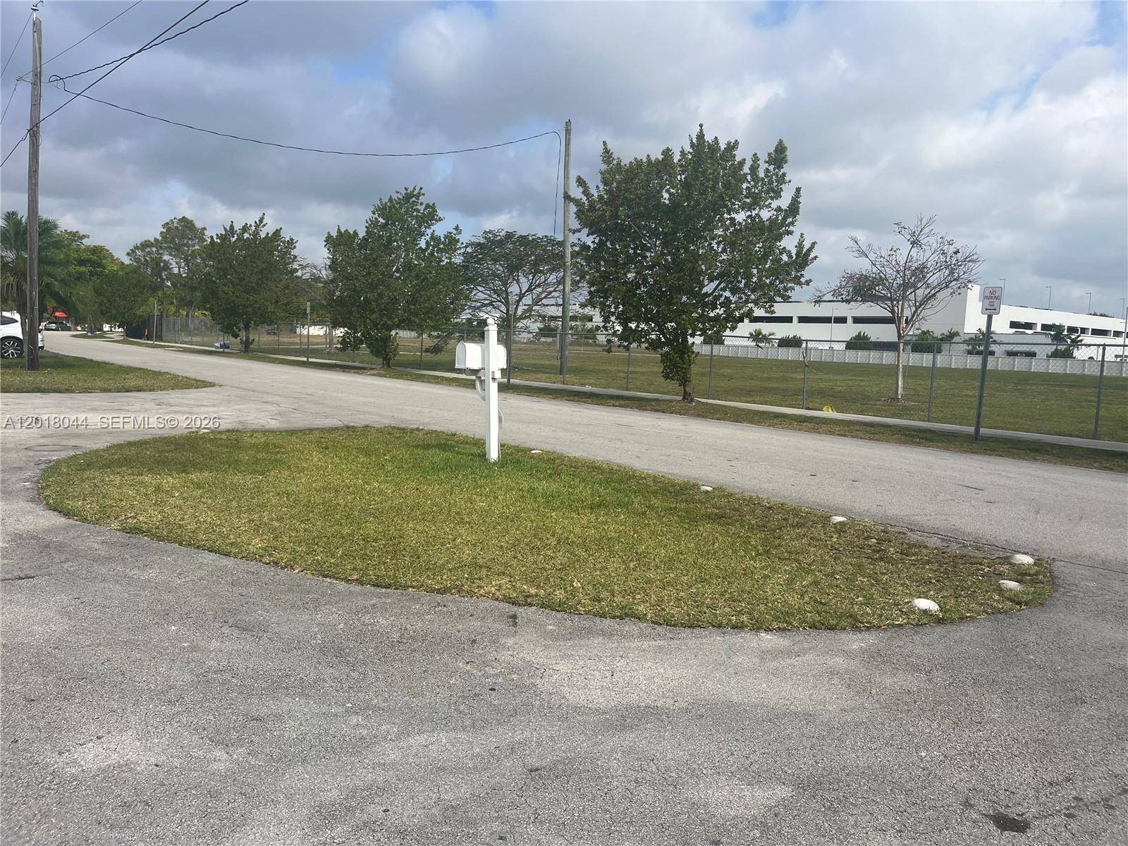 9260 SW 164th StPalmetto Bay - picture