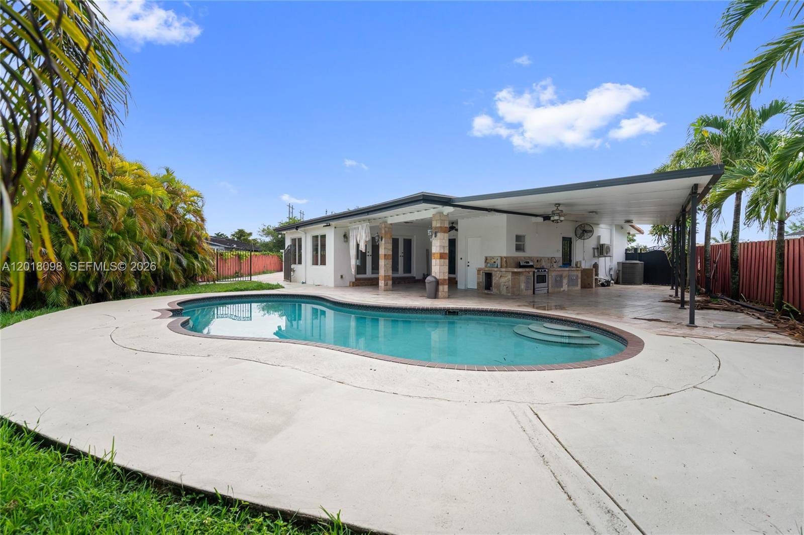 13611 SW 77th StMiami - picture