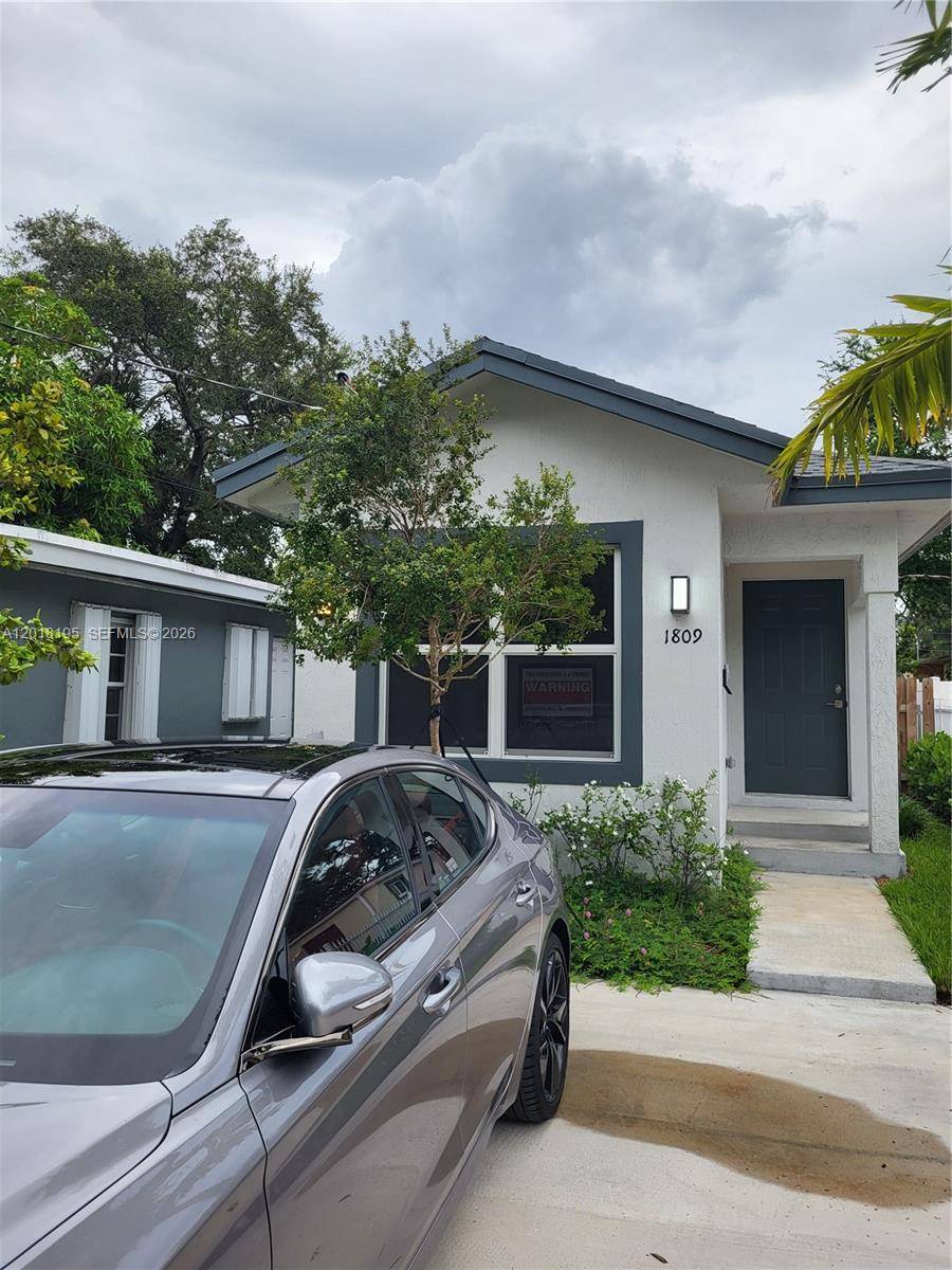 1809 NW 8th PlFort Lauderdale - picture