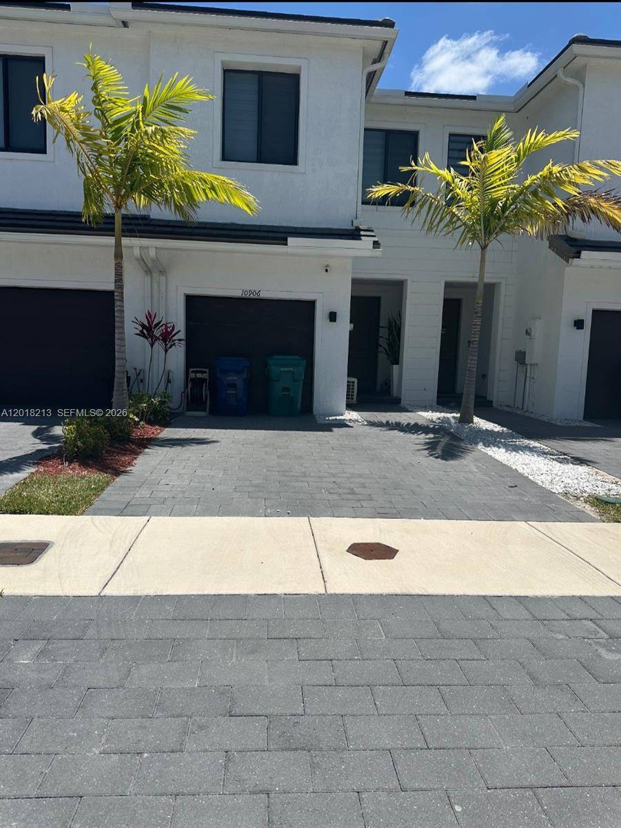 10906 SW 232nd TerHomestead - picture
