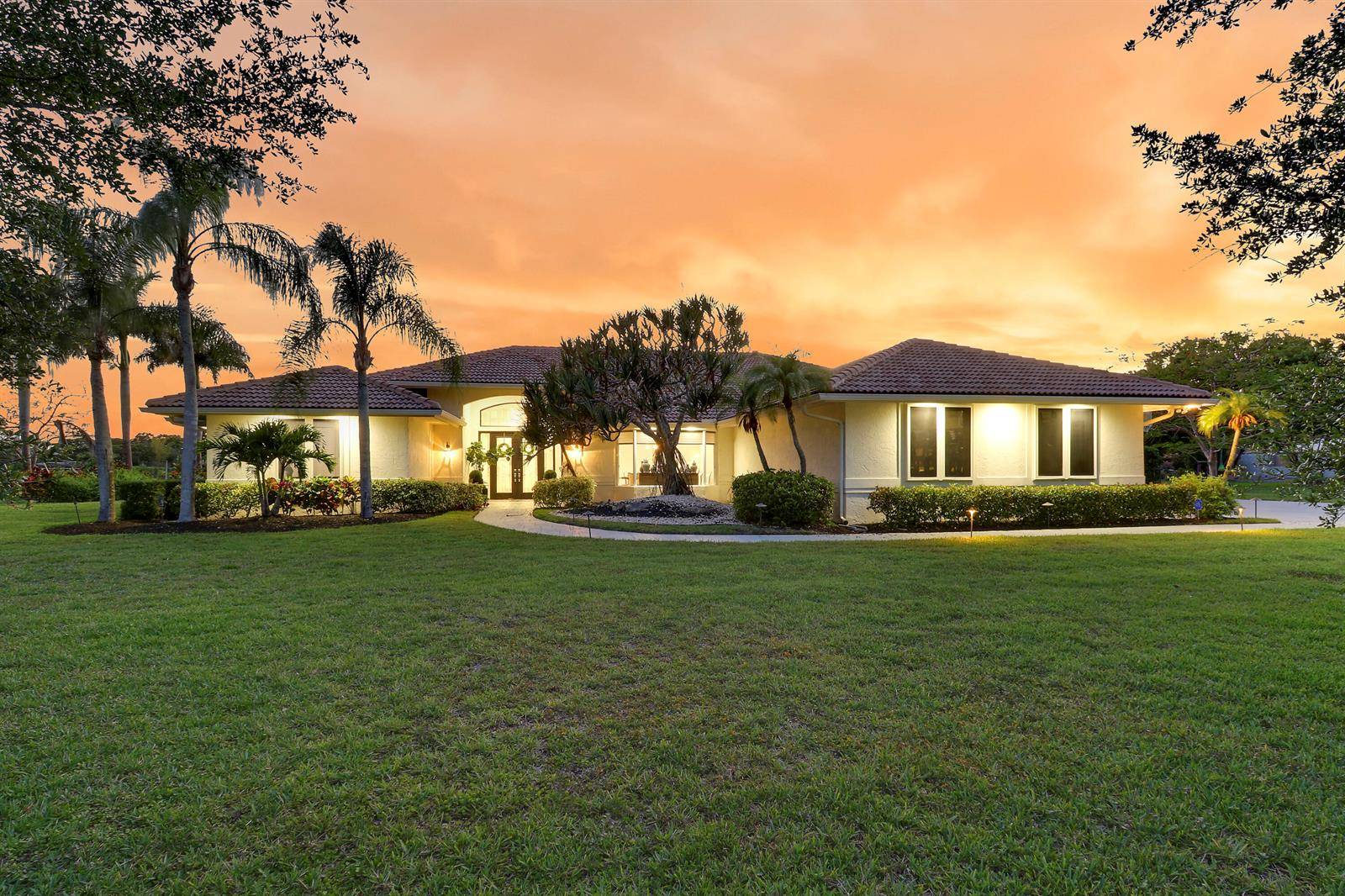 8667 SteeplechasePalm Beach Gardens - picture
