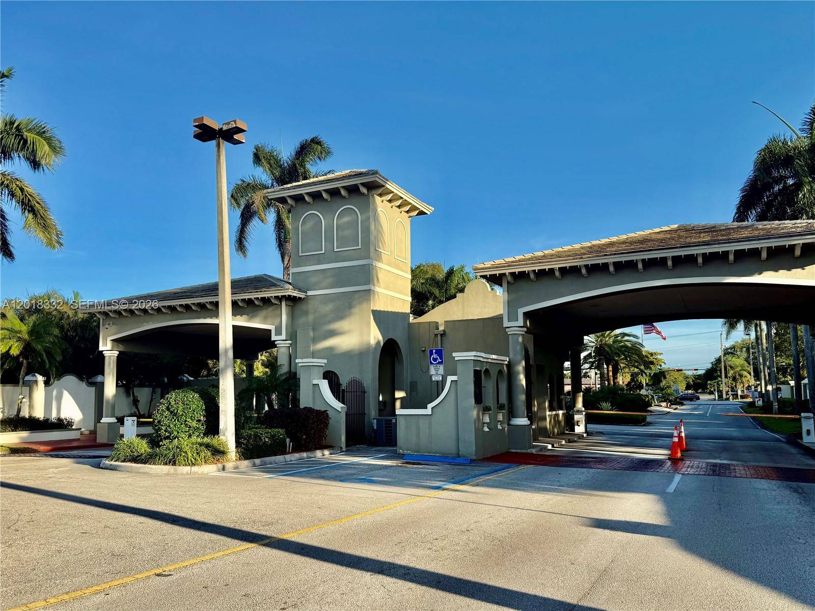 2301 Lucaya LnCoconut Creek - Condo 1-4 Stories,Condo condo unit O1 - picture