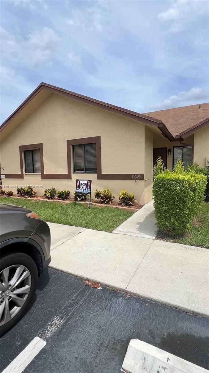 11065 NW 38th PlSunrise - picture