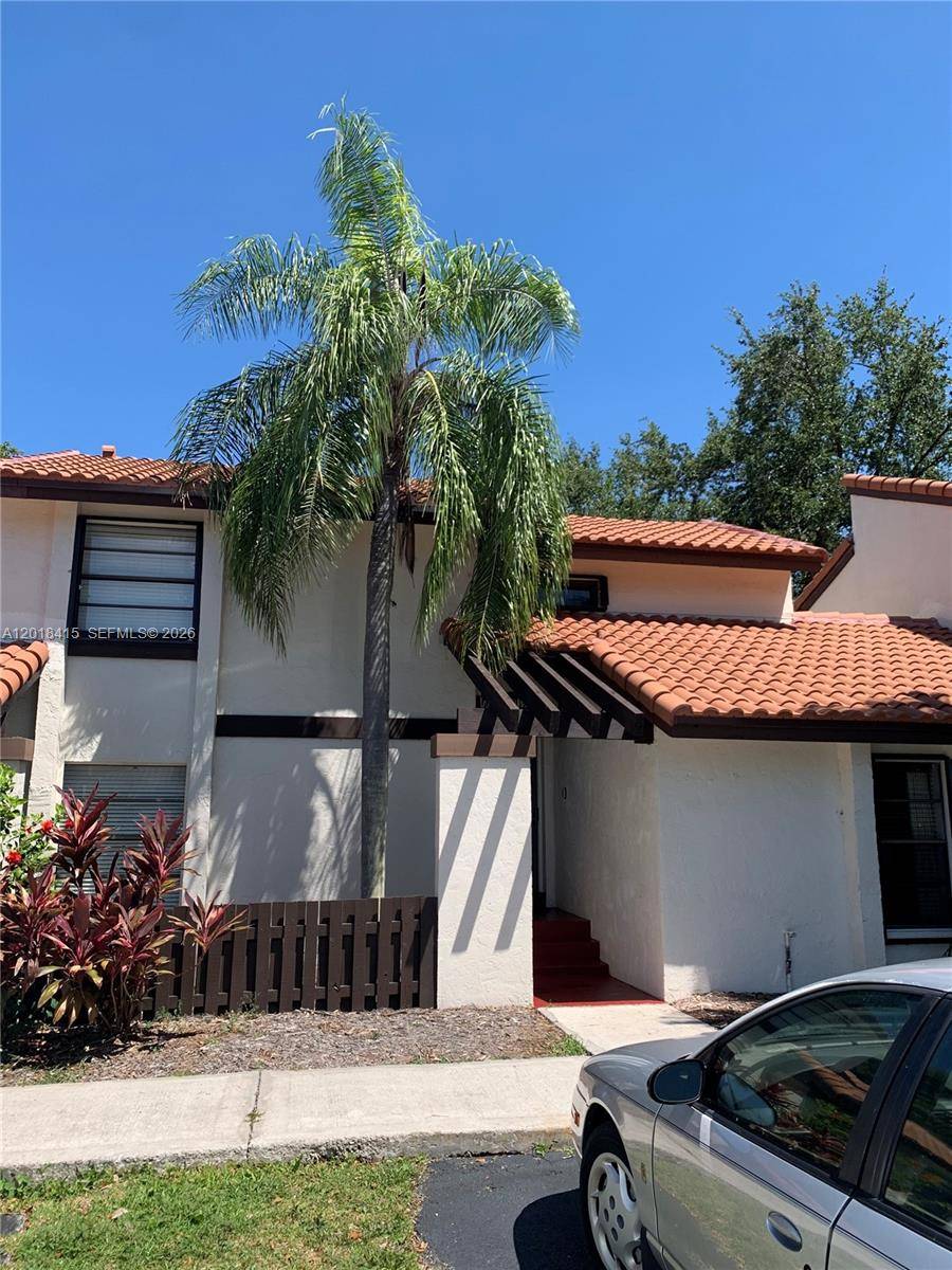 11325 SW 133rd CtMiami - CROSSINGS VILLAGE HOMES C condo unit 51-3 - picture