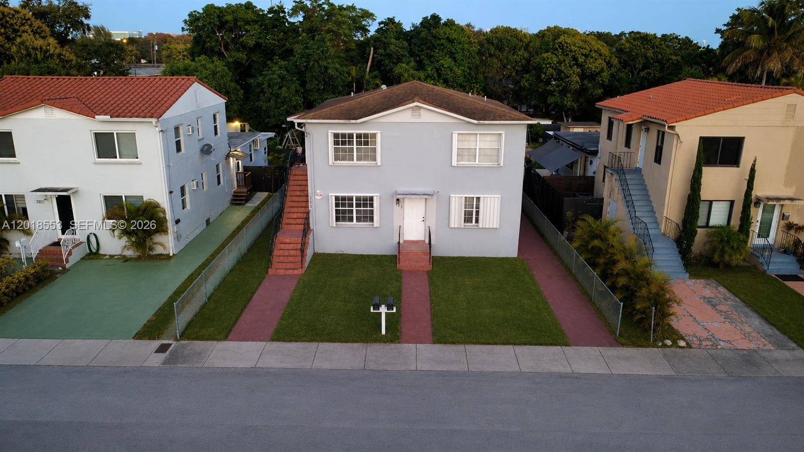 111 SW 31st CtMiami - picture
