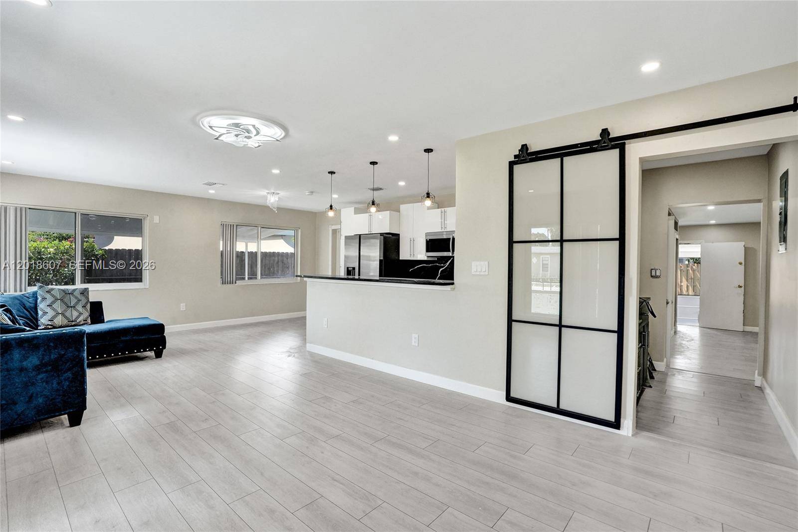 3401 NW 7th StLauderhill - picture