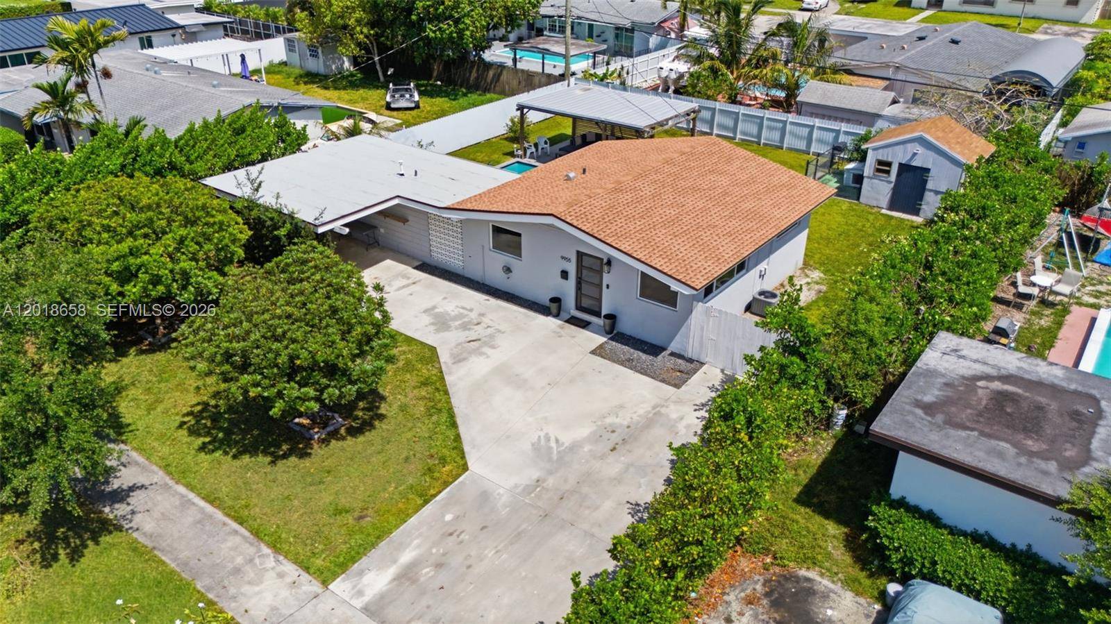 9955 SW 215th StCutler Bay - picture