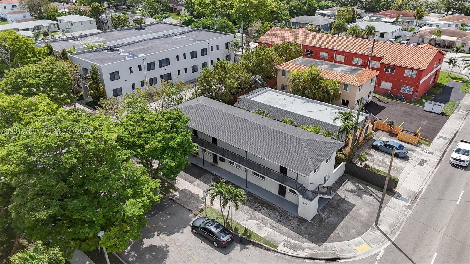 2190 SW 14th TerMiami - picture