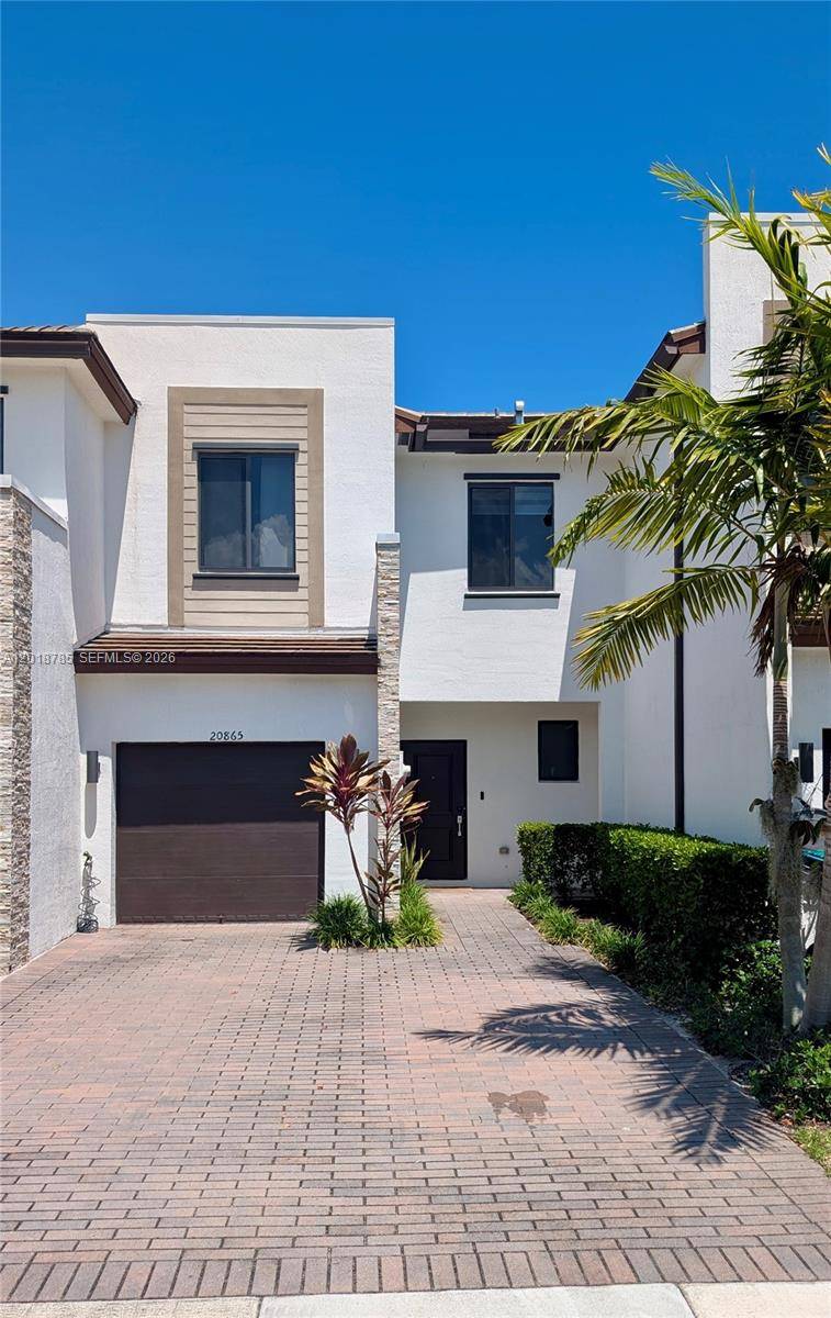 20865 NE 7th CtMiami - picture