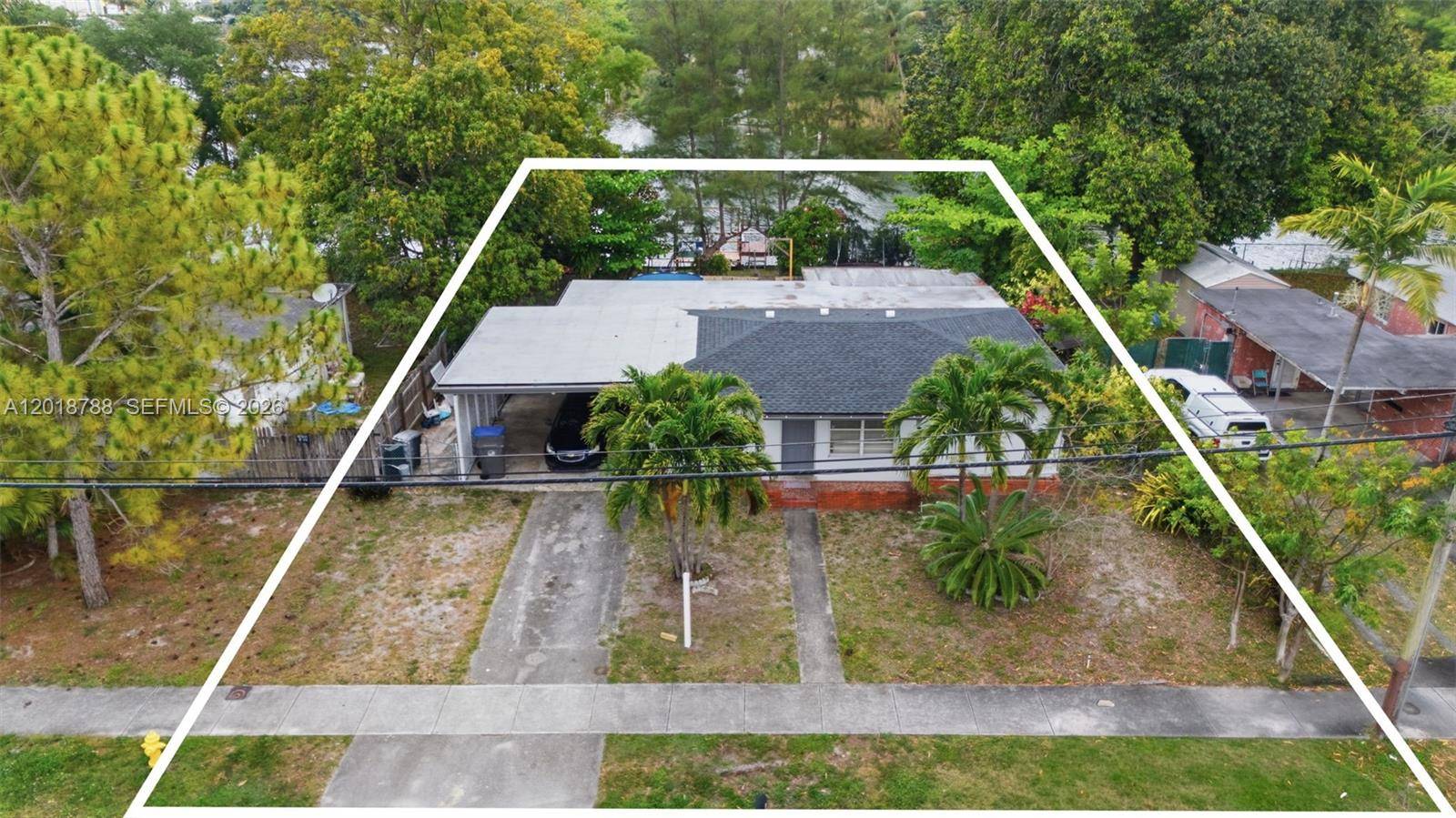 4621 SW 31st DrWest Park - picture