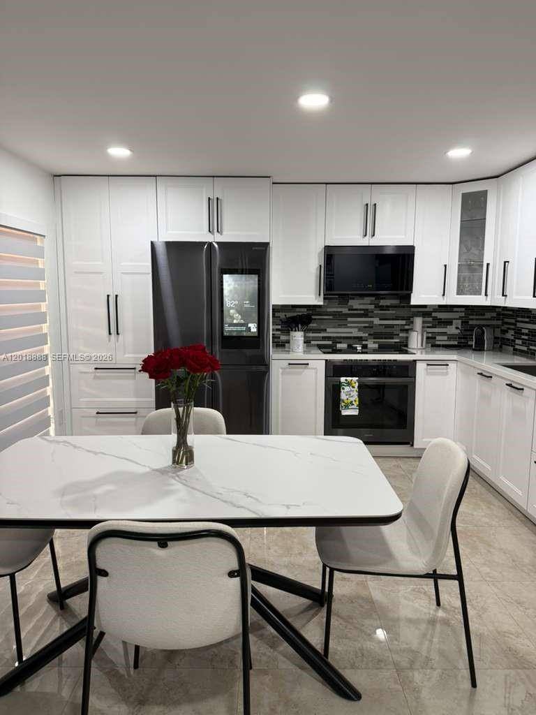 11115 W Okeechobee RdHialeah Gardens - Townhouse/Villa-Annual,Townhouse condo unit 124 - picture