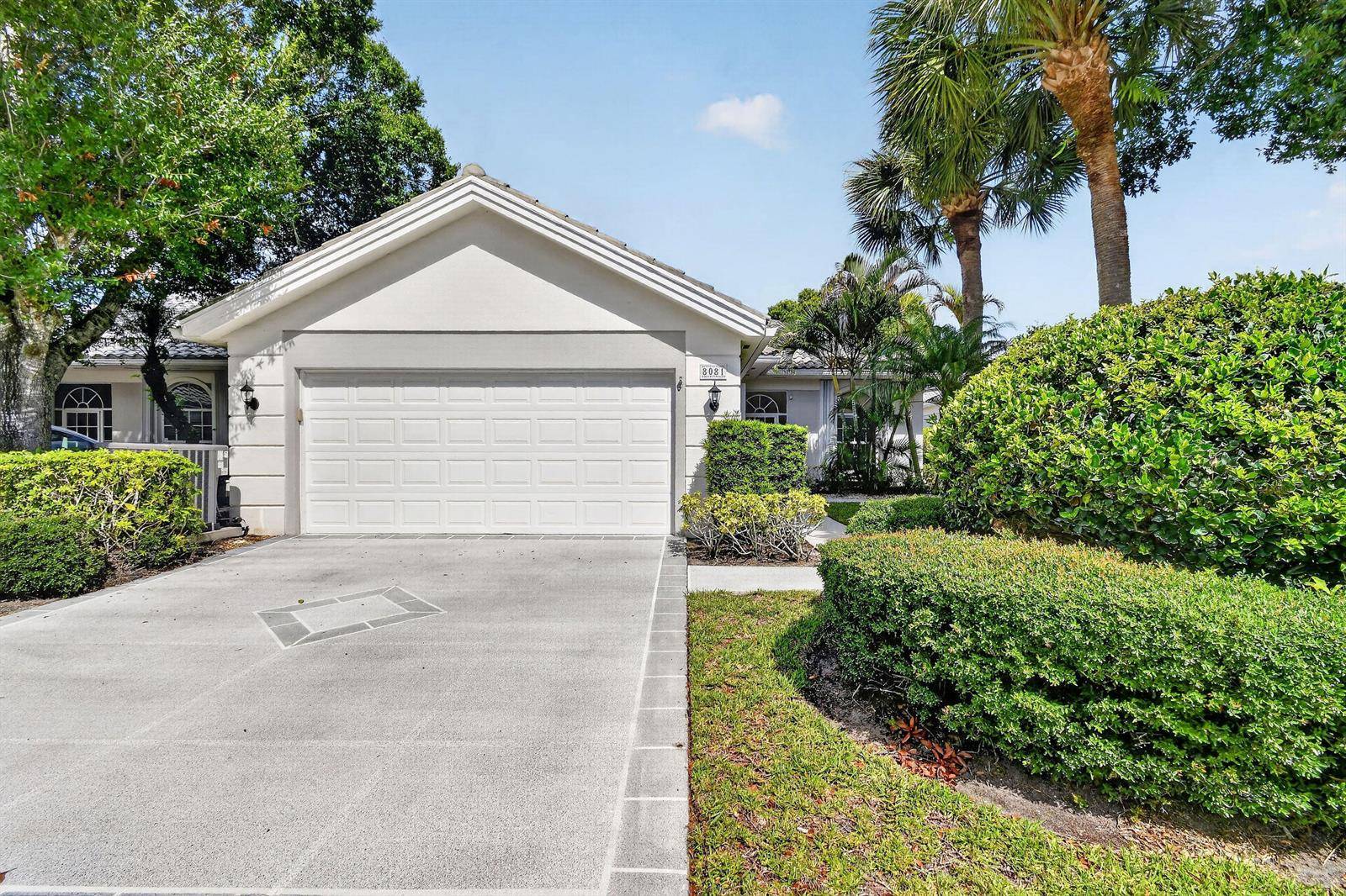 8081 SE Double TreeHobe Sound - picture