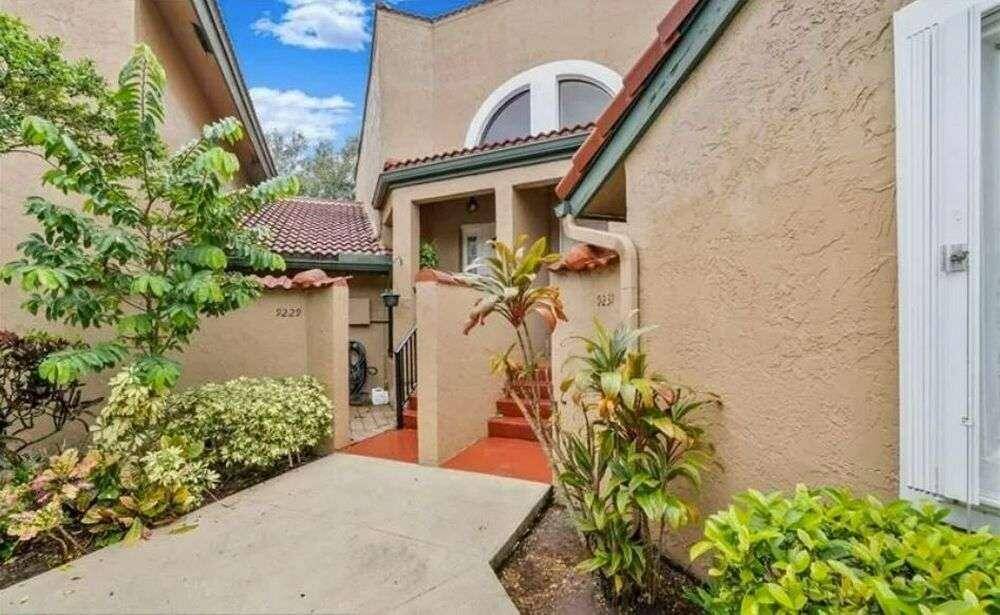 9231 W SunrisePlantation - picture