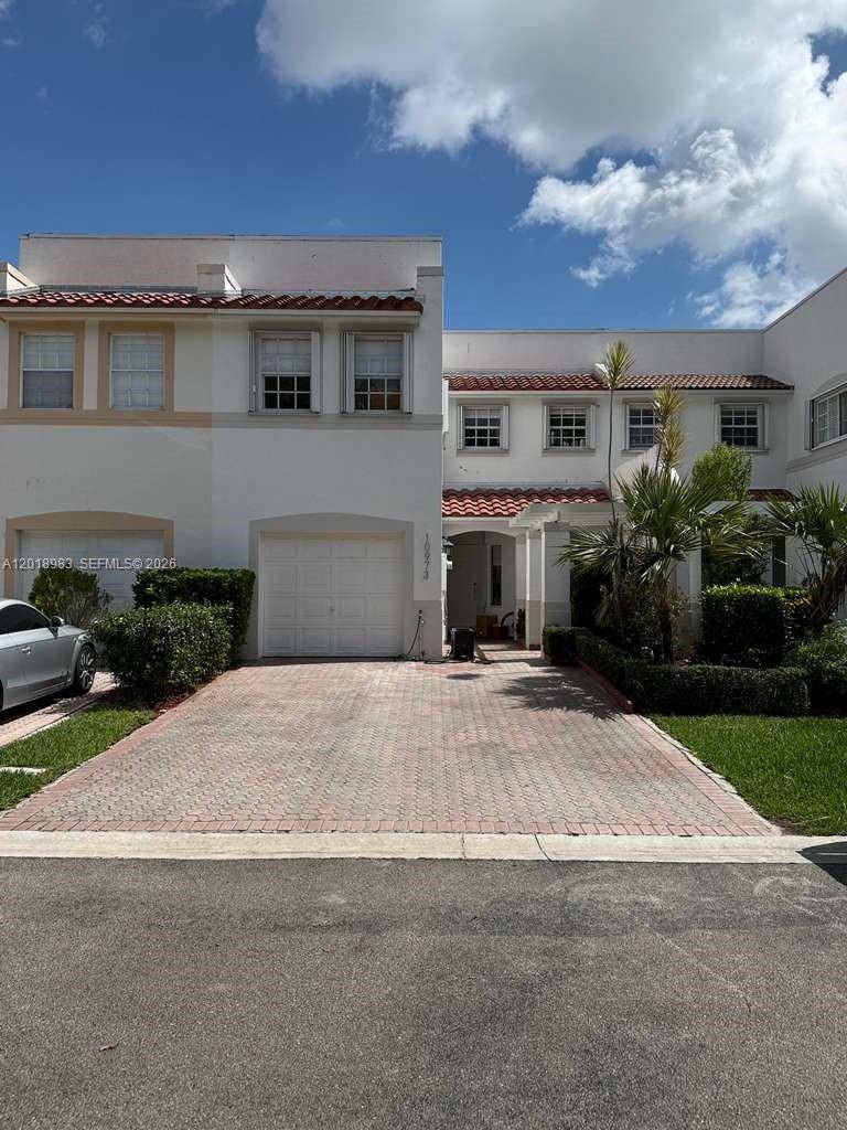 10973 NW 62nd TerDoral - picture