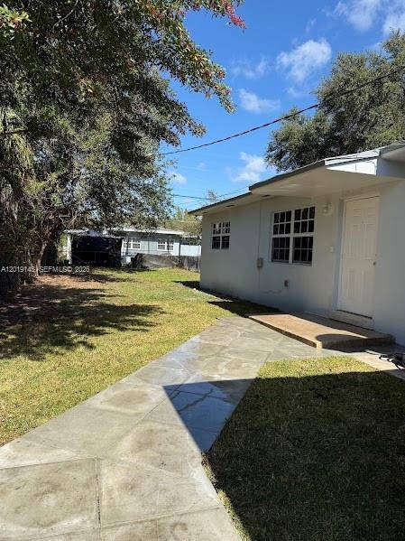 2345 NW 65th StMiami - picture