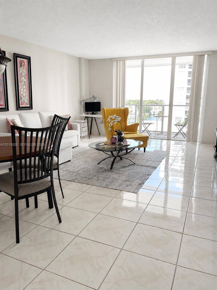 5701 Collins AveMiami Beach - ARLEN BEACH CONDO condo unit 511 - picture
