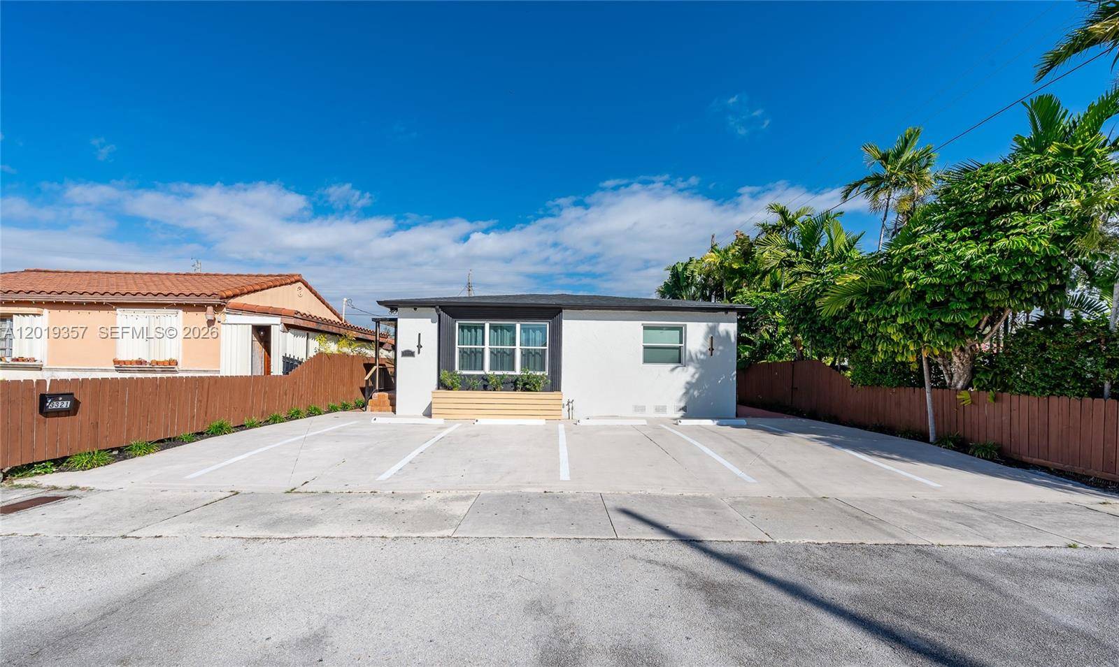 3321 NW 19th TerMiami - picture