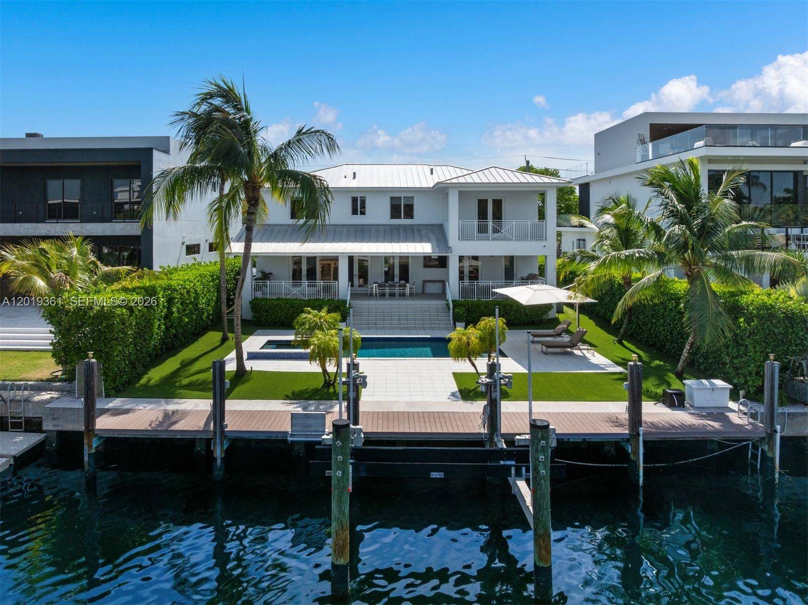 13040 N Bayshore DrNorth Miami - picture