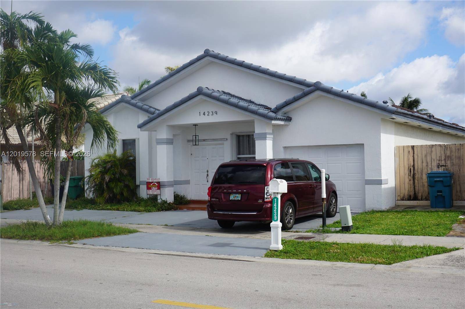 14239 SW 10th StMiami - picture
