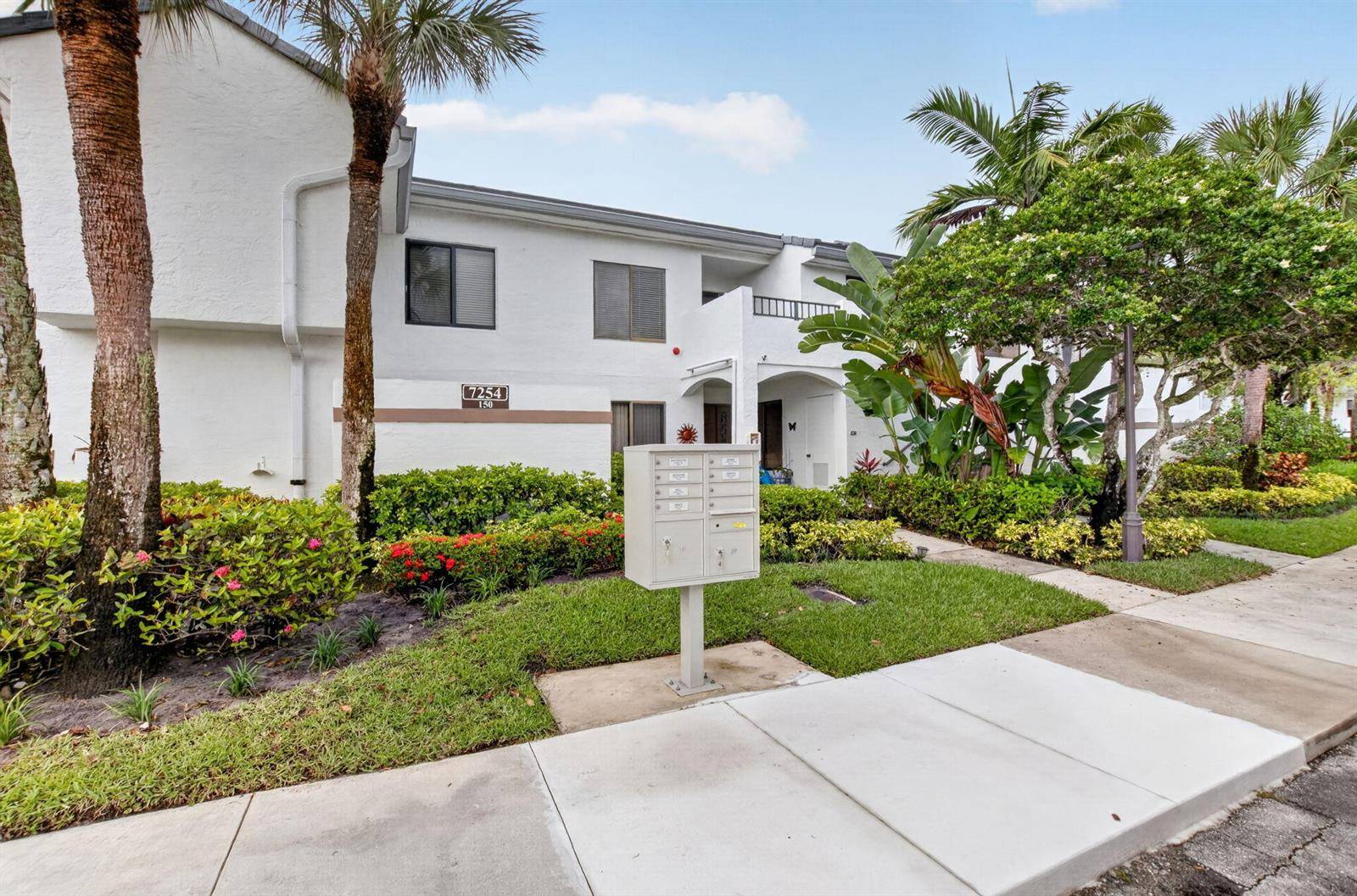 7254 ClunieDelray Beach - GLENEAGLES CONDO VI,GLENEAGLES COUNTRY C condo unit 15002 - picture
