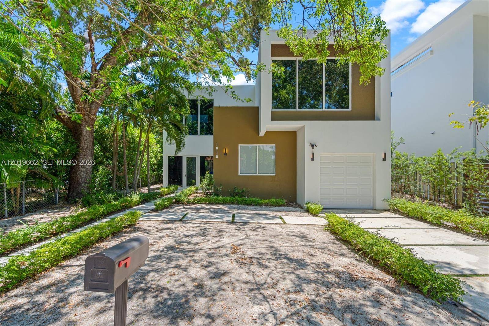 1816 SW 23rd StMiami - picture