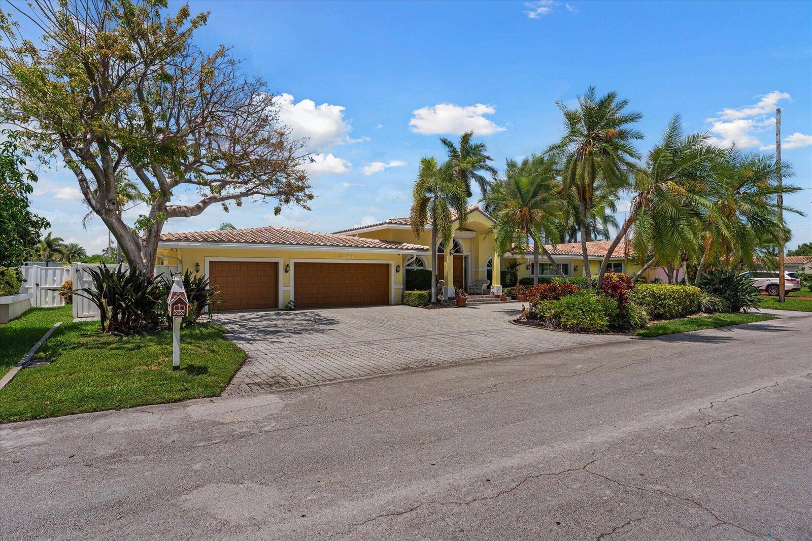 2141 NE 29thLighthouse Point - picture