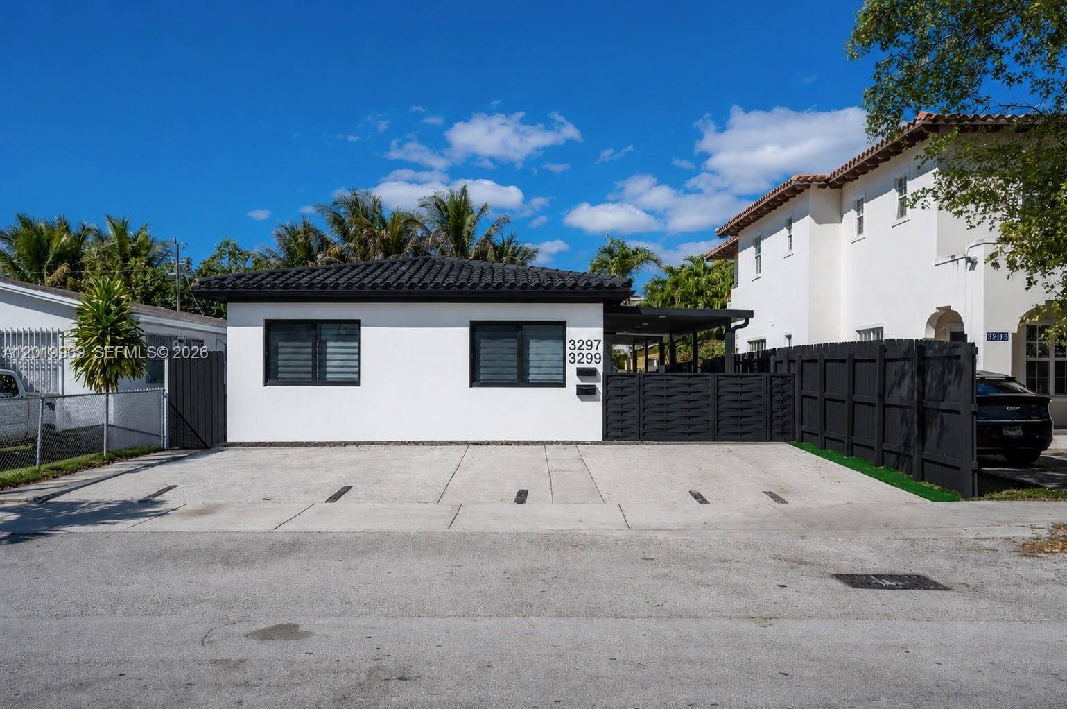 3297 SW 26th StMiami - picture