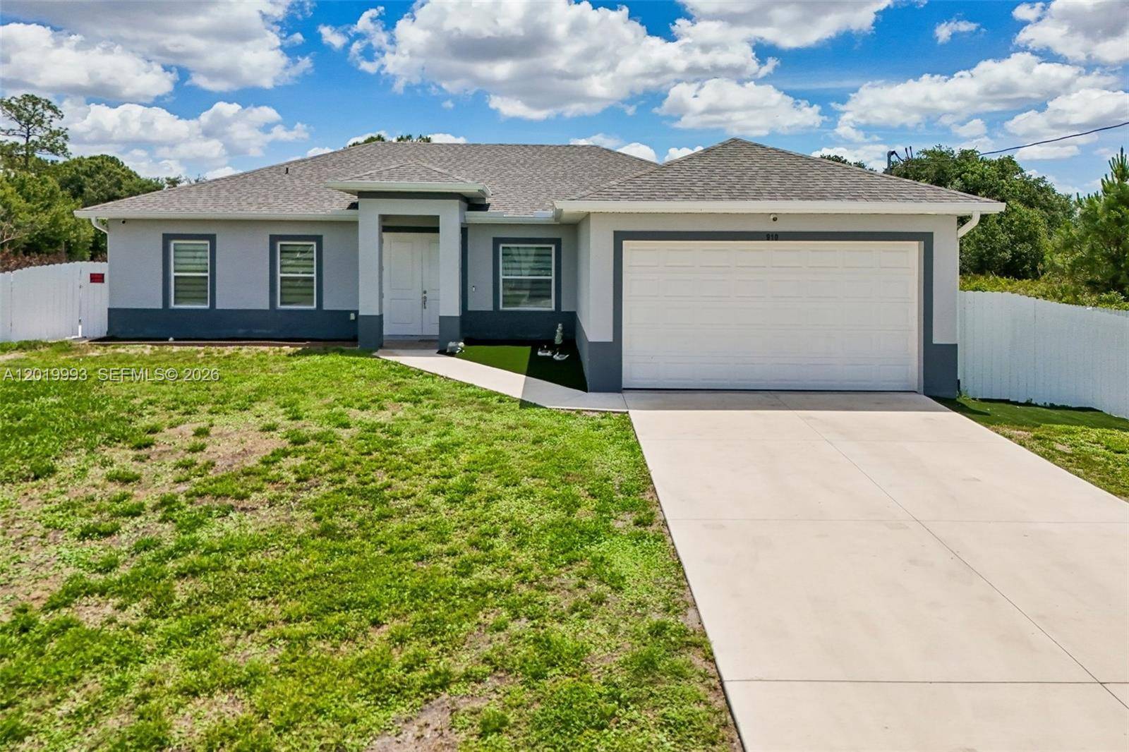 910 Richmond Ave NLehigh Acres - picture