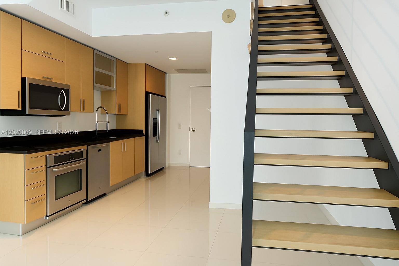 60 SW 13th StMiami - Condo/Co-Op/Annual,Condo condo unit 3418 - picture