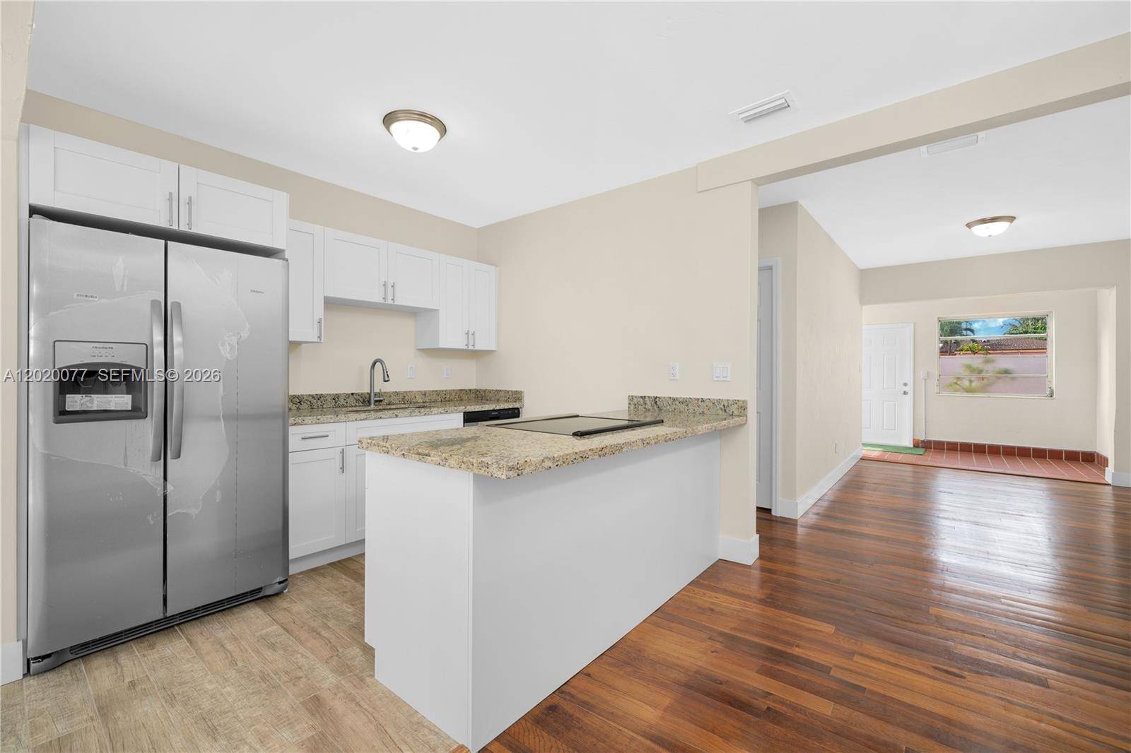 3271 NW 18th TerMiami - picture