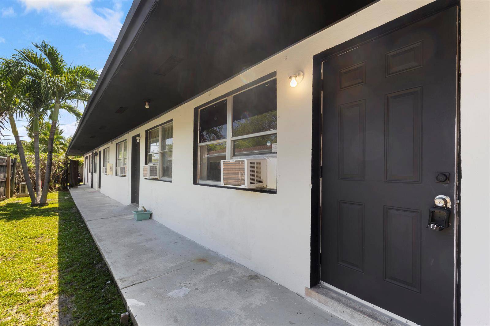 730 NW 4thFort Lauderdale - picture