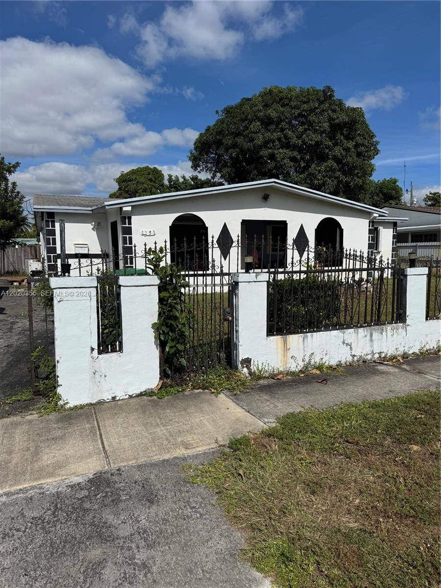 1251 NW 190th StMiami Gardens - picture