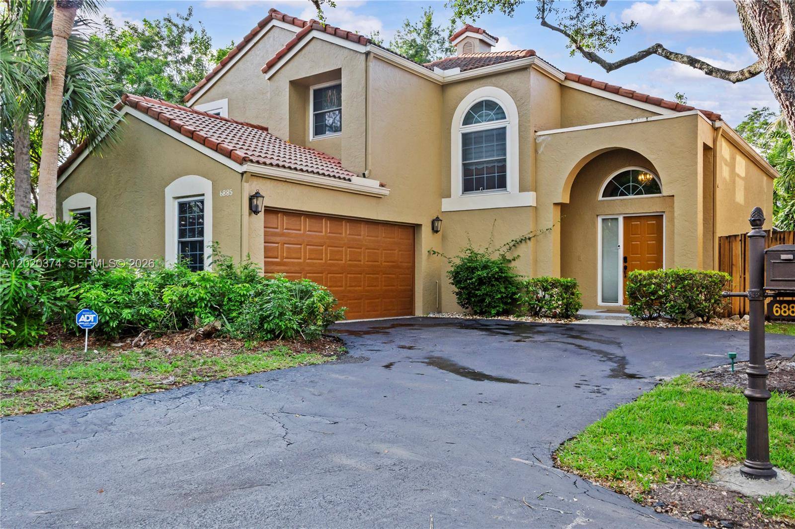 6885 NW 75th PlParkland - picture