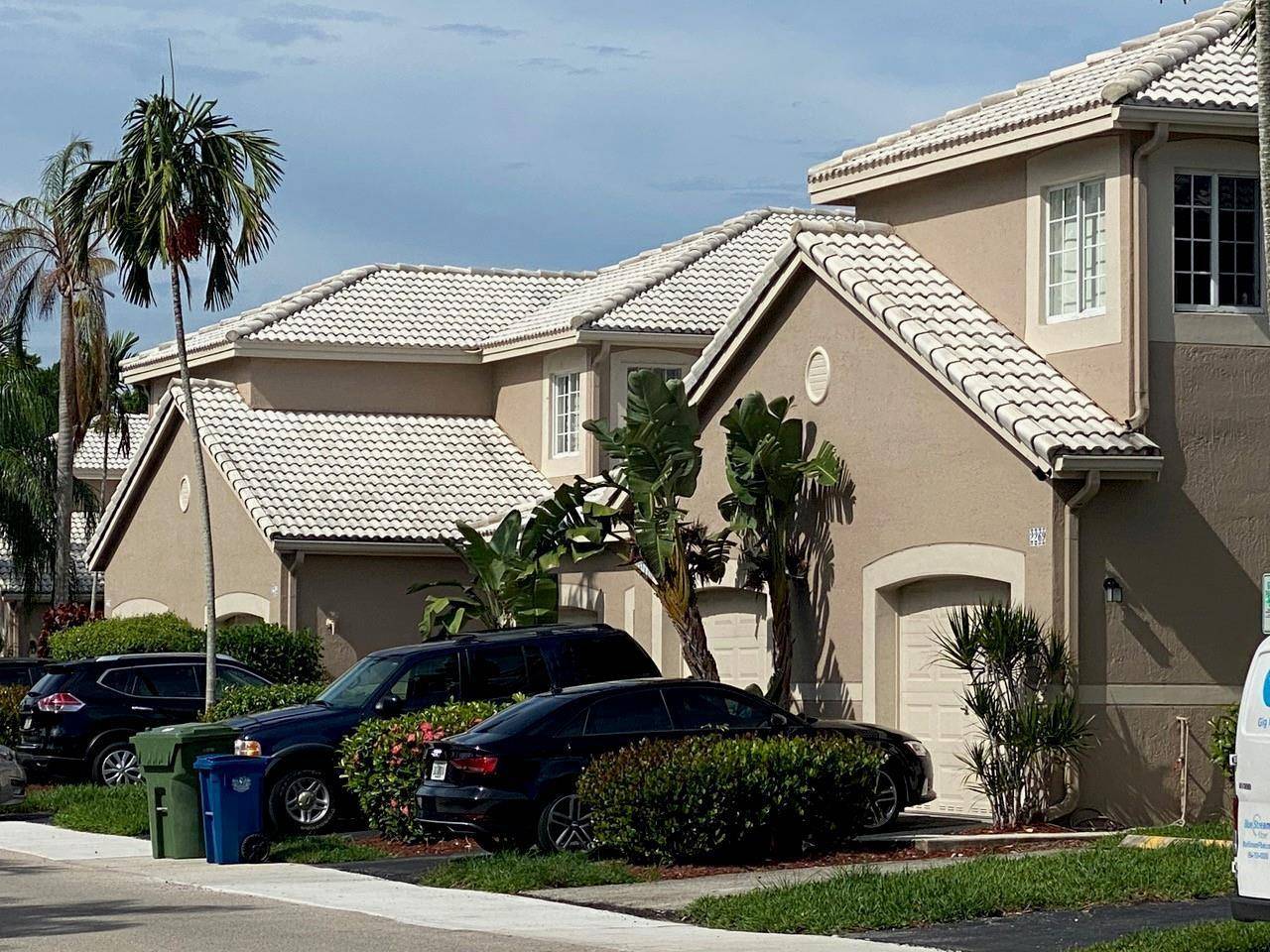 2253 SalernoWeston - Townhouse condo unit 2253 - picture